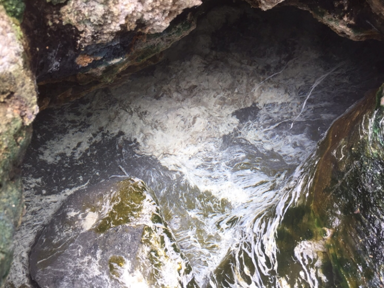 露營泡野溪溫泉---爽