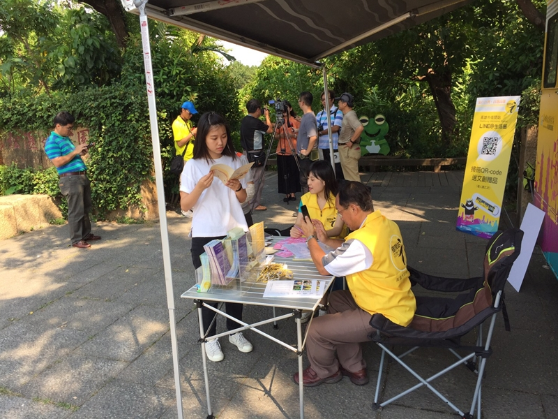 八號倉承接高雄市政府觀光局借問站line@生活圈及行動旅服車