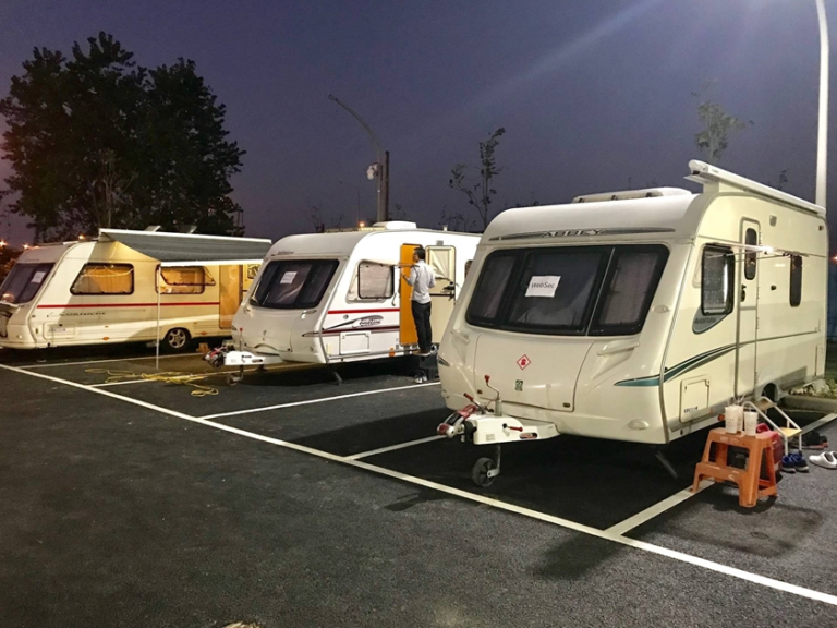 舉辦各頂活動租借露營車（含司機運送到指定地點）．室內有冷氣可當辦公室及休息室等