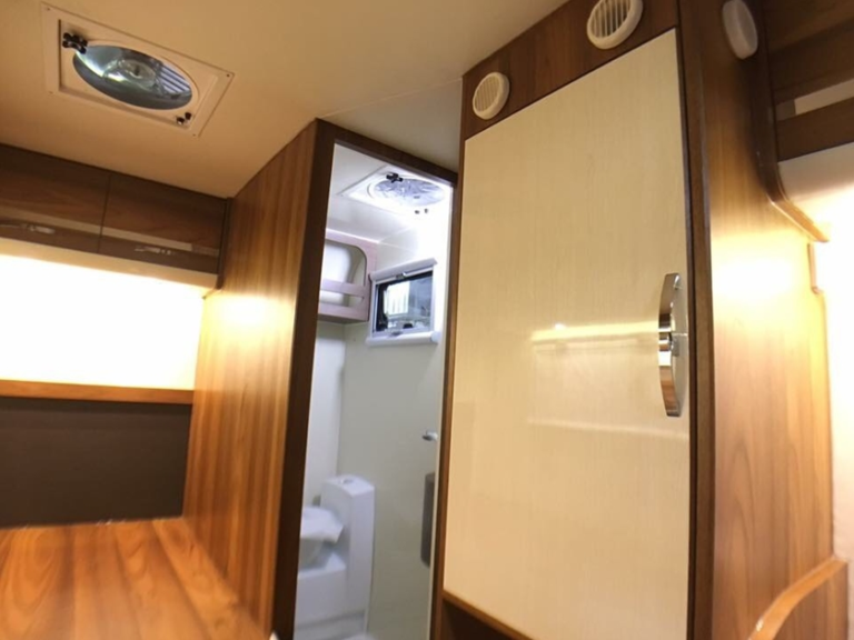 福斯大Ｔ５內裝訂制