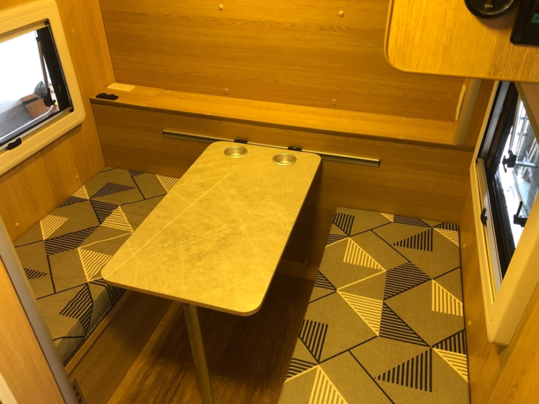 貨車雙廂承載露營車廂