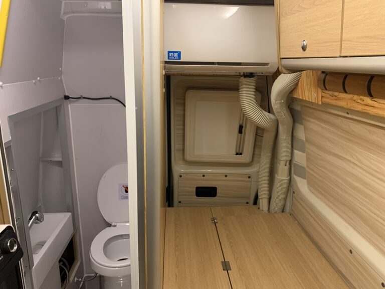 福斯高頂Ｔ５露營車