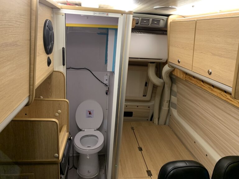 福斯高頂Ｔ５露營車
