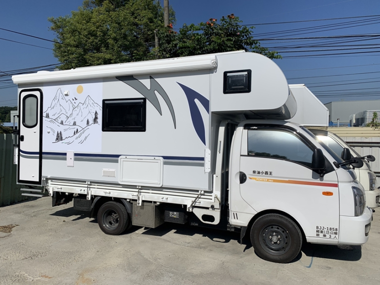 現代小霸王單廂大圓頭承載式露營車