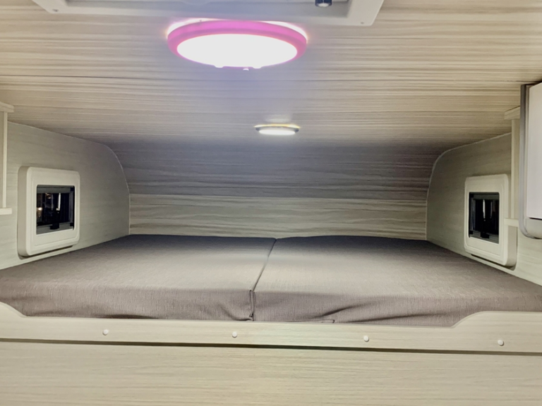 雙廂承載式露營車