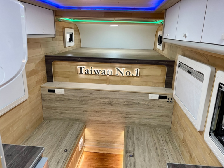 雙廂承載式露營車